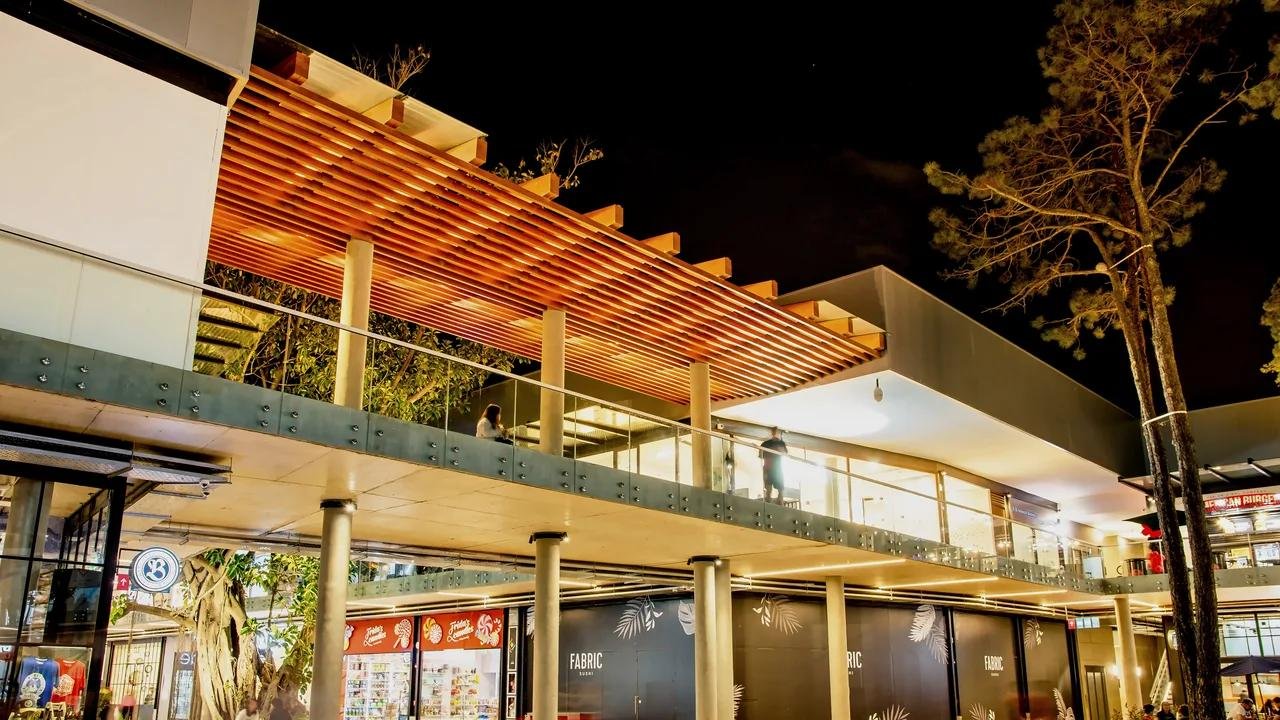 Nuevo Quilmes Plaza. Paseo comercial.